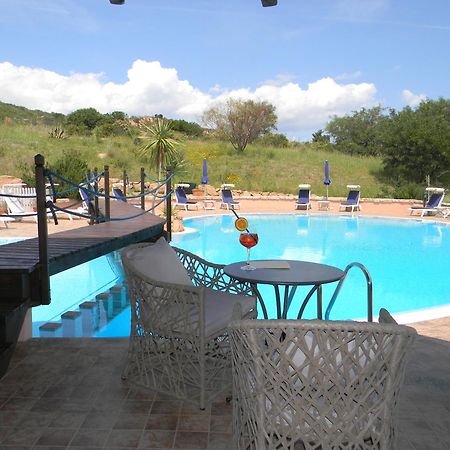Relais Fenicottero Rosa Pensionat Porto Taverna Exteriör bild