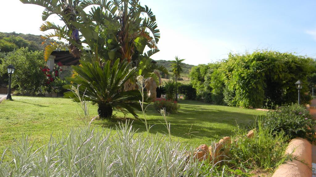 Relais Fenicottero Rosa Pensionat Porto Taverna Exteriör bild
