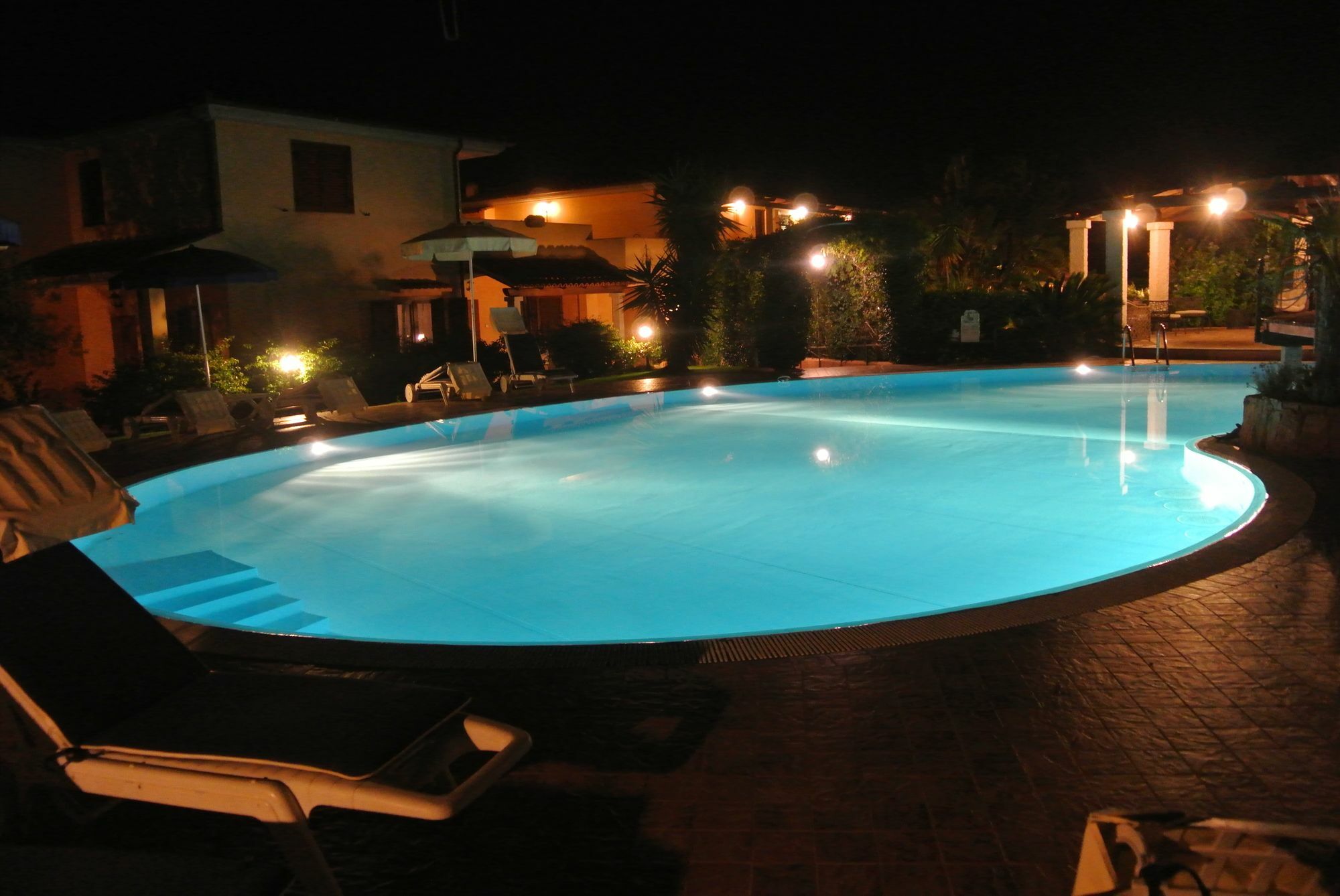 Relais Fenicottero Rosa Pensionat Porto Taverna Exteriör bild